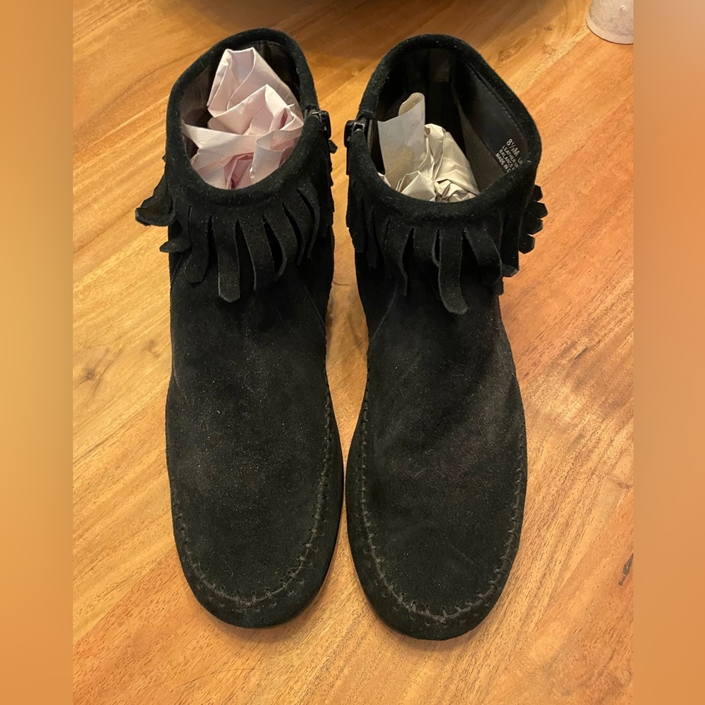 Aerosoles linbo fringe booties black suede western moccasin style flats